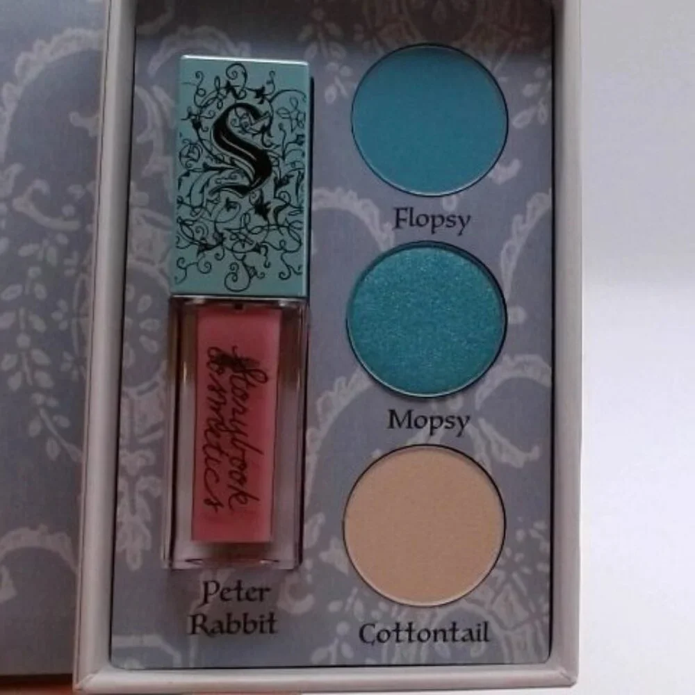 The Tale of Peter Rabbit, By‎ Beatrix Potter, Eyeshadow and Lipstick Set, BNIB